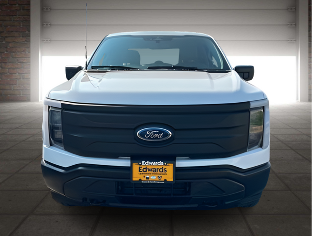 2023 Ford F-150 Lightning photo 8