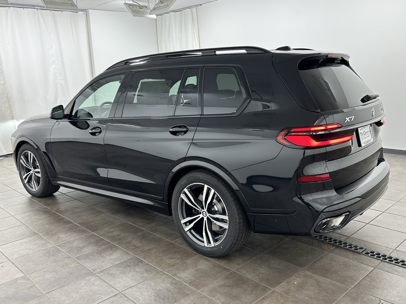New 2026 Black BMW xDrive40i image 3