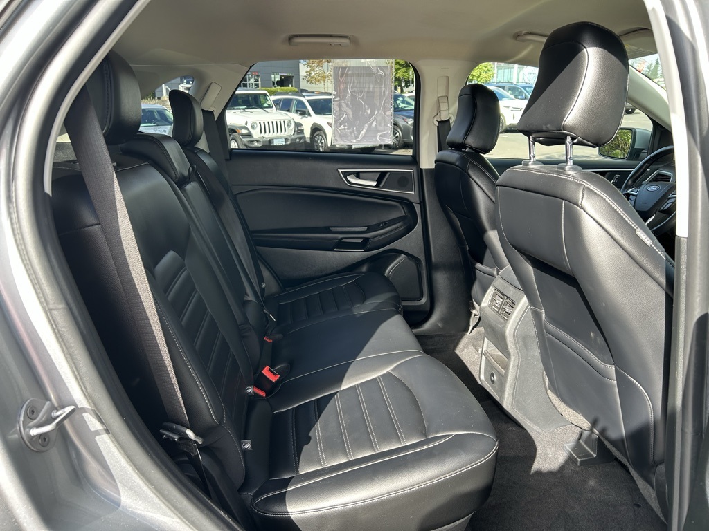 2023 Ford Edge SEL photo 27