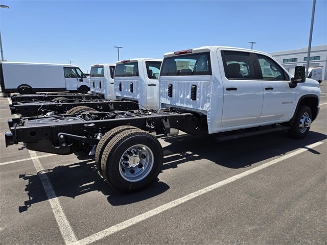 2025 Chevrolet Silverado 3500HD Work Truck photo 4