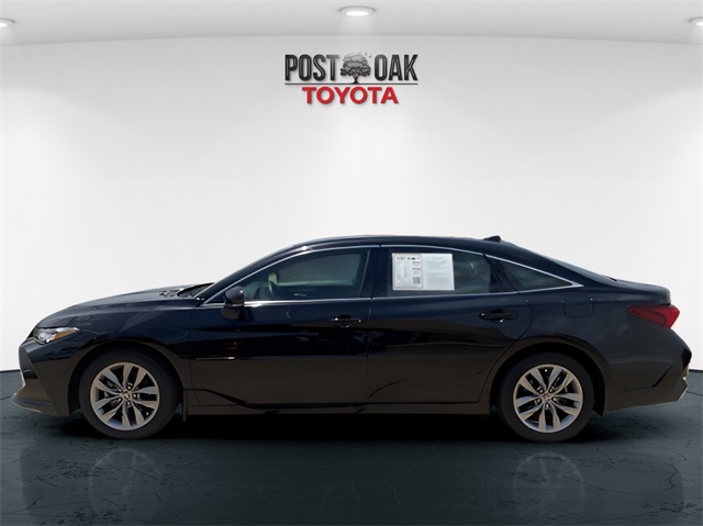 2022 Toyota Avalon Hybrid XLE Plus photo 4