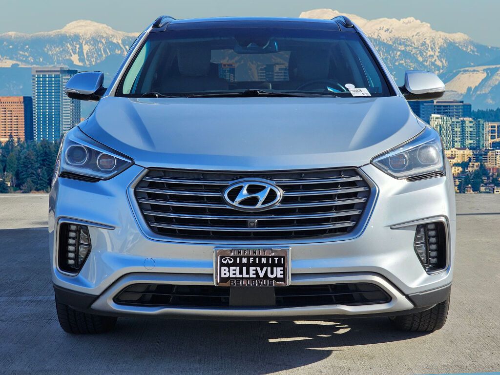 2018 Hyundai Santa Fe SE Ultimate photo 2