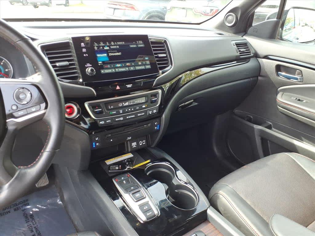 2022 Honda Pilot Black Edition photo 14