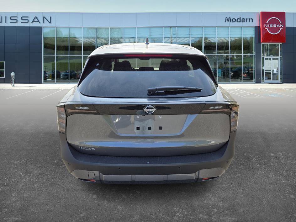2025 Nissan Kicks SV photo 6
