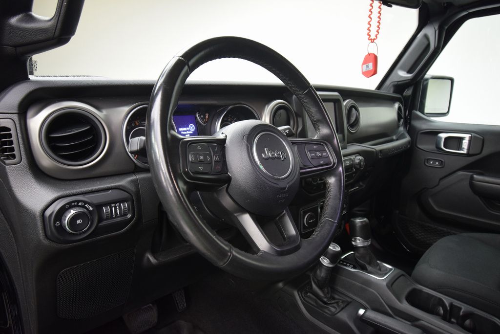 2022 Jeep Wrangler Unlimited High Tide photo 10