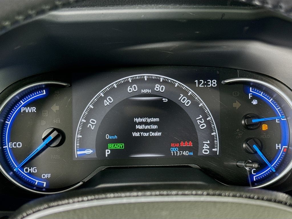 2020 Toyota RAV4 Hybrid XSE photo 11