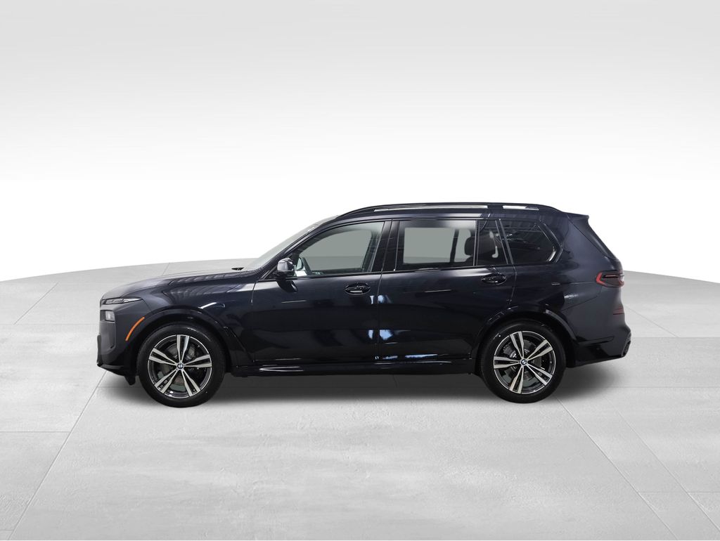 Used 2025 BMW X7 40i with VIN 5UX23EM05S9Z41688 for sale in Minneapolis, Minnesota