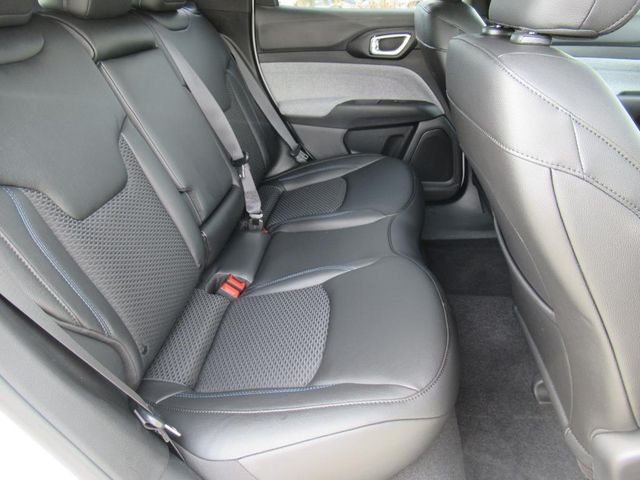 2025 Jeep Compass Latitude photo 27