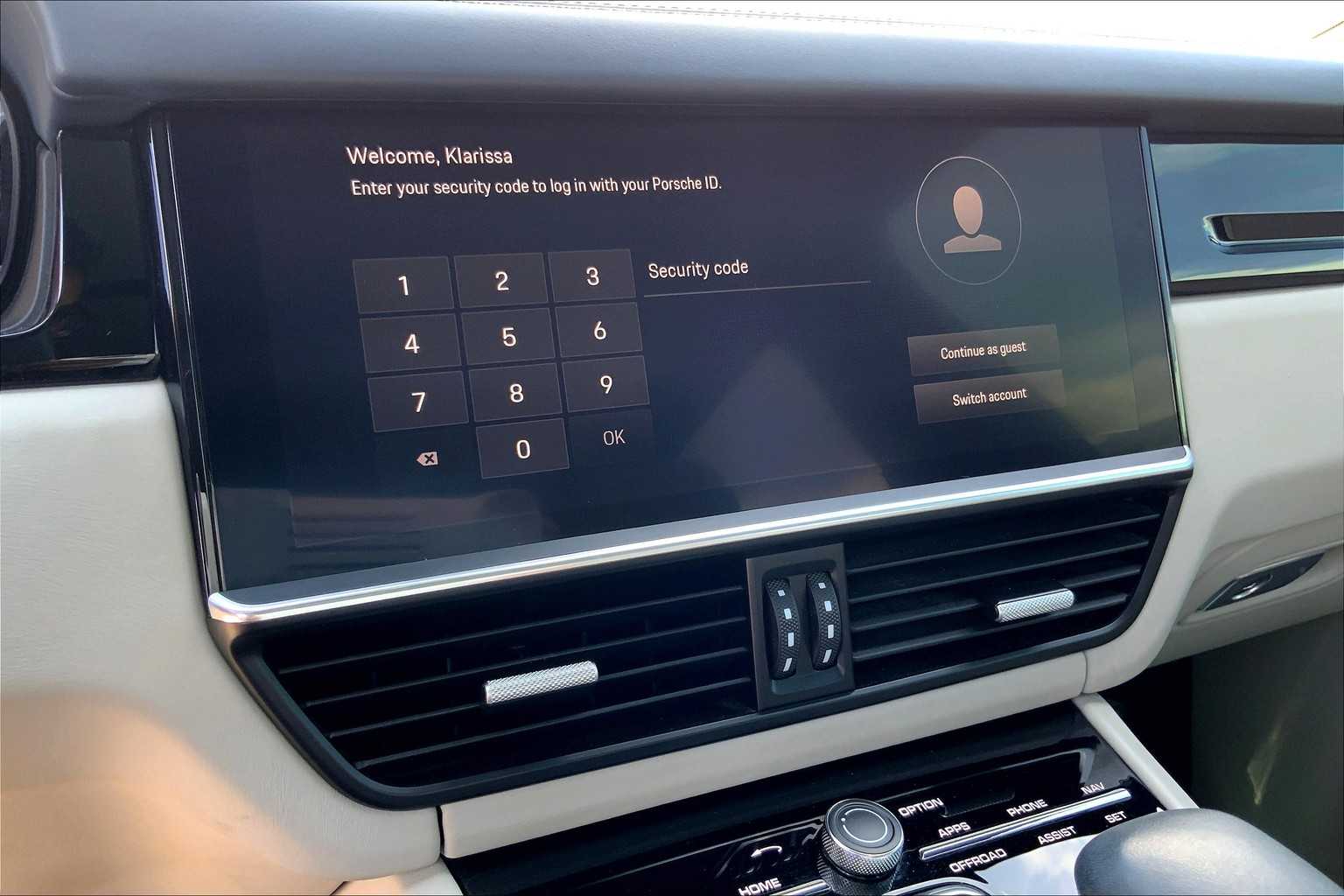 2022 Porsche Cayenne Base photo 29
