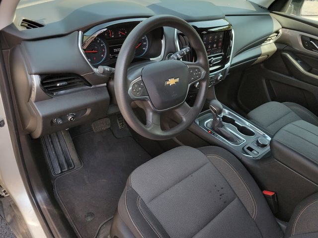 2021 Chevrolet Traverse LS photo 3