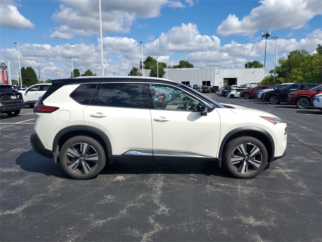 2023 Nissan Rogue SL photo 4