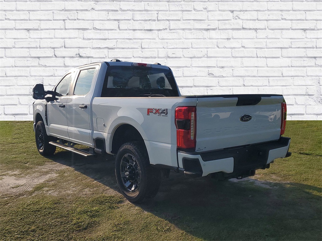 2025 Ford F-250 XL photo 3