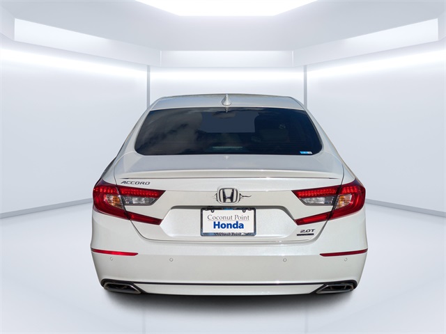 2019 Honda Accord Touring 2.0T photo 4