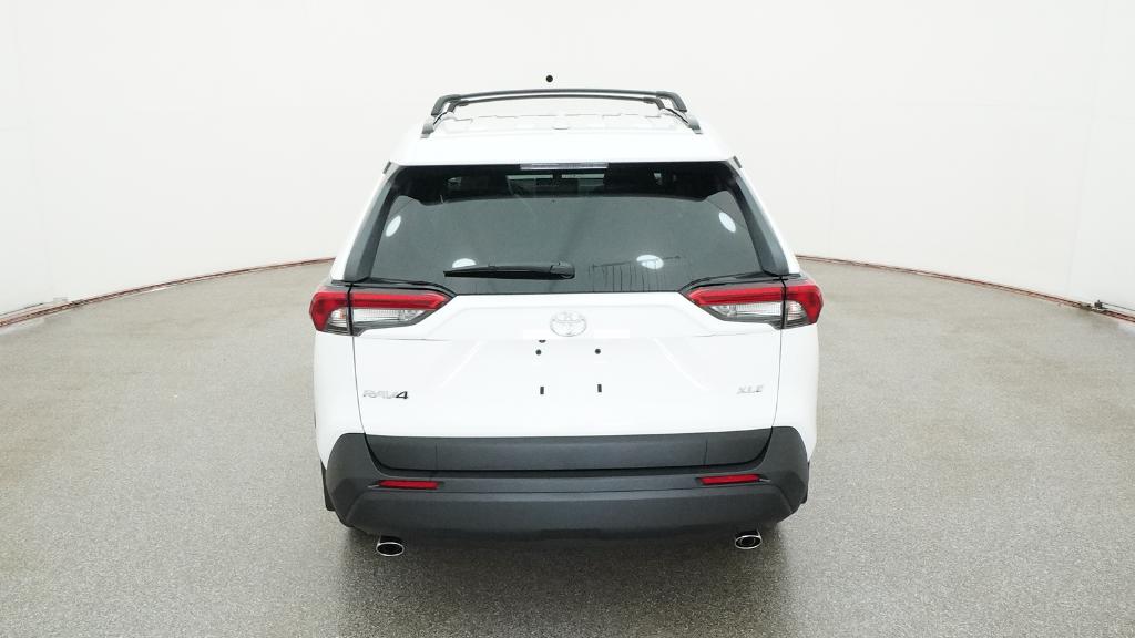 2025 Toyota RAV4 XLE photo 18