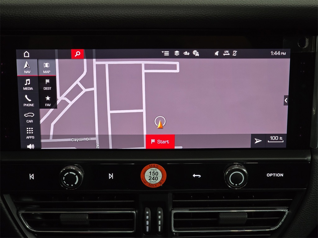 2026 Porsche Macan T photo 18