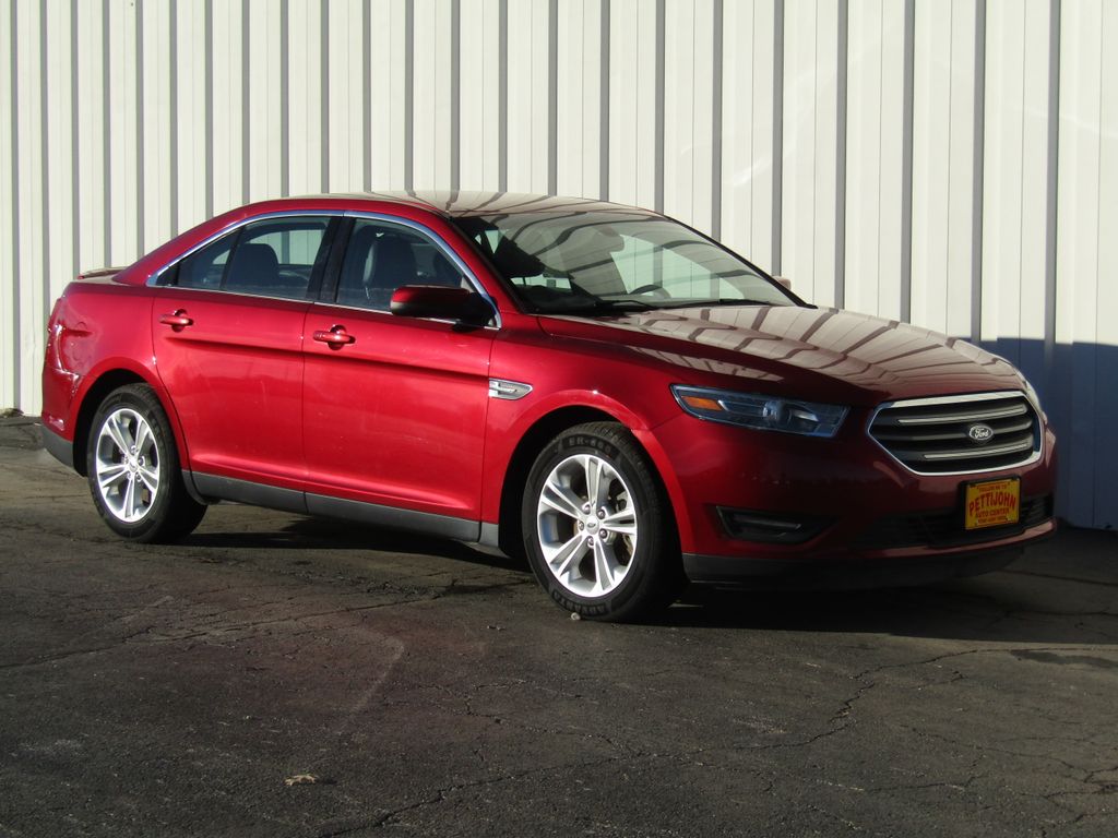2018 Ford Taurus SEL's photo