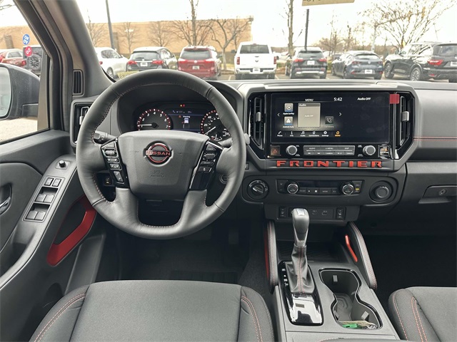 2025 Nissan Frontier PRO-4X photo 2