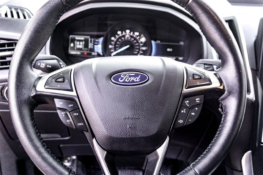 2024 Ford Edge Titanium photo 16