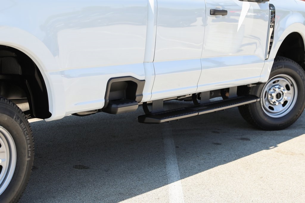 2025 Ford F-250 Super Duty XL - Photo 9