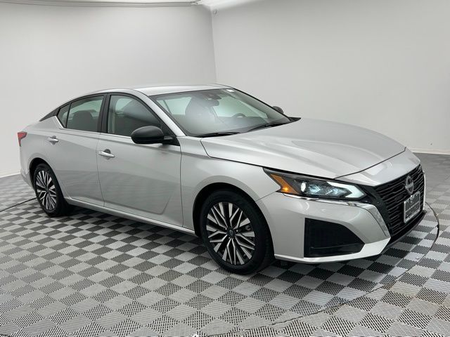2024 Nissan Altima 2.5 SV photo 3