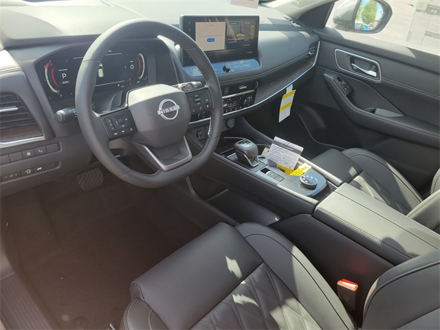 2026 Nissan Rogue Platinum photo 9