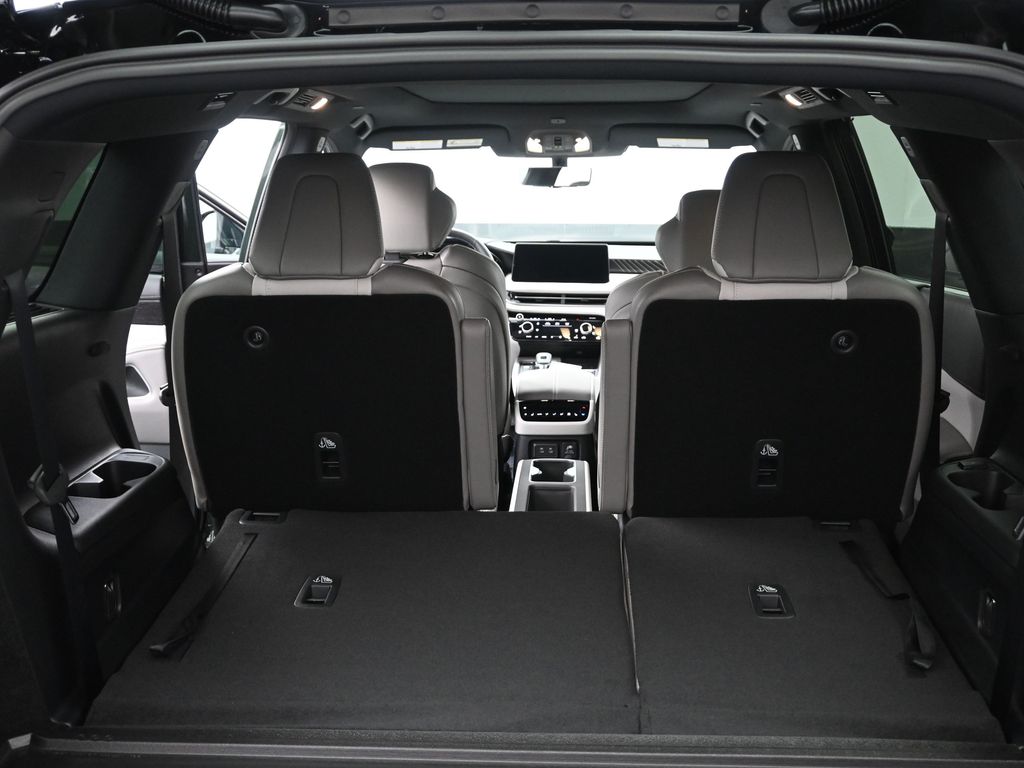 2026 Infiniti QX60 Autograph photo 18