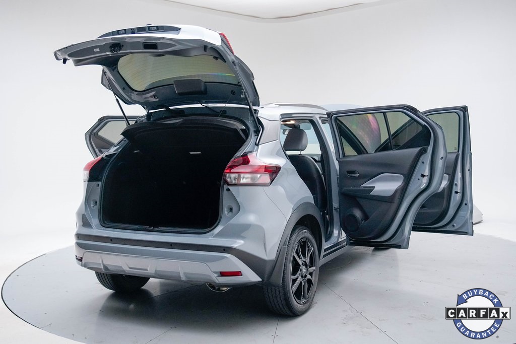 2022 Nissan Kicks SR photo 33