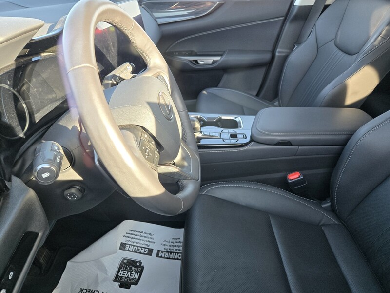2025 Lexus NX 350 Premium photo 4