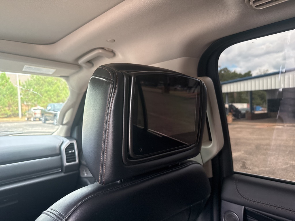 2021 Ford Expedition MAX Platinum photo 11