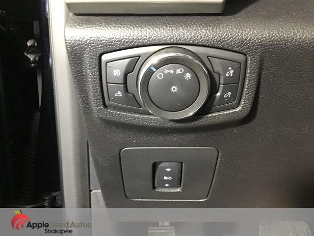 2016 Ford F-150 Lariat photo 13