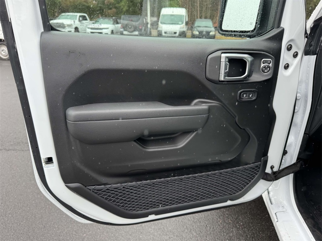 2025 Jeep Wrangler Sport S photo 26