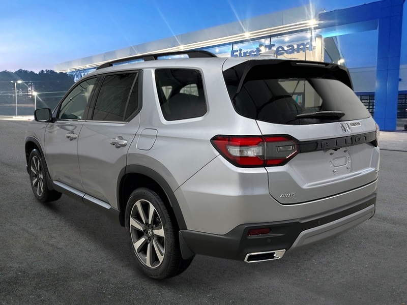 2025 Honda Pilot Touring photo 3