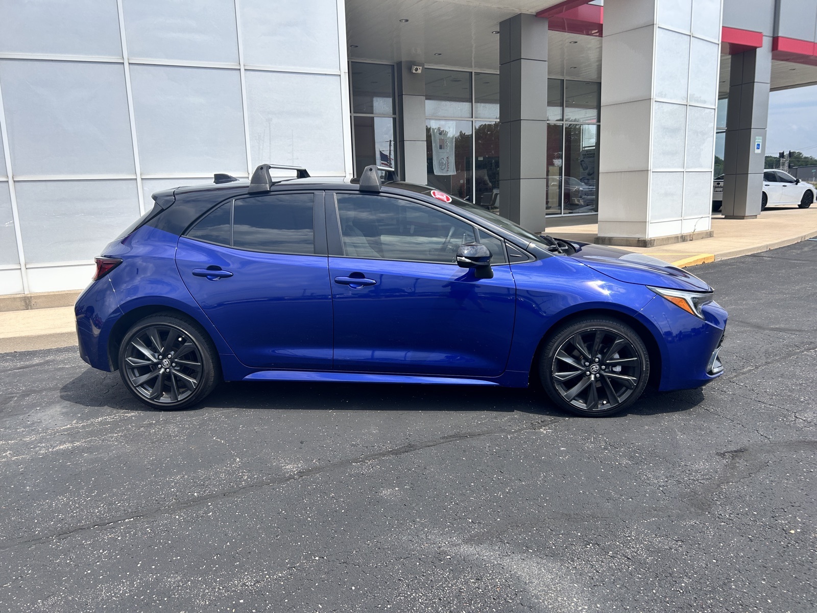 2023 Toyota Corolla XSE photo 2