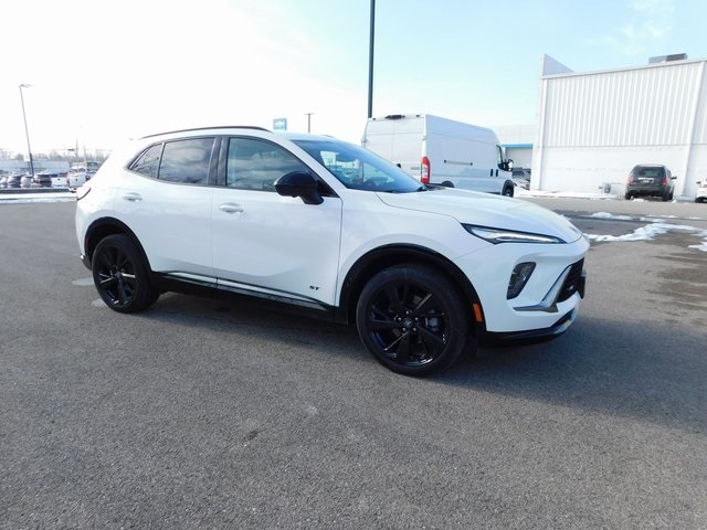 2025 Buick Envision Sport Touring's photo