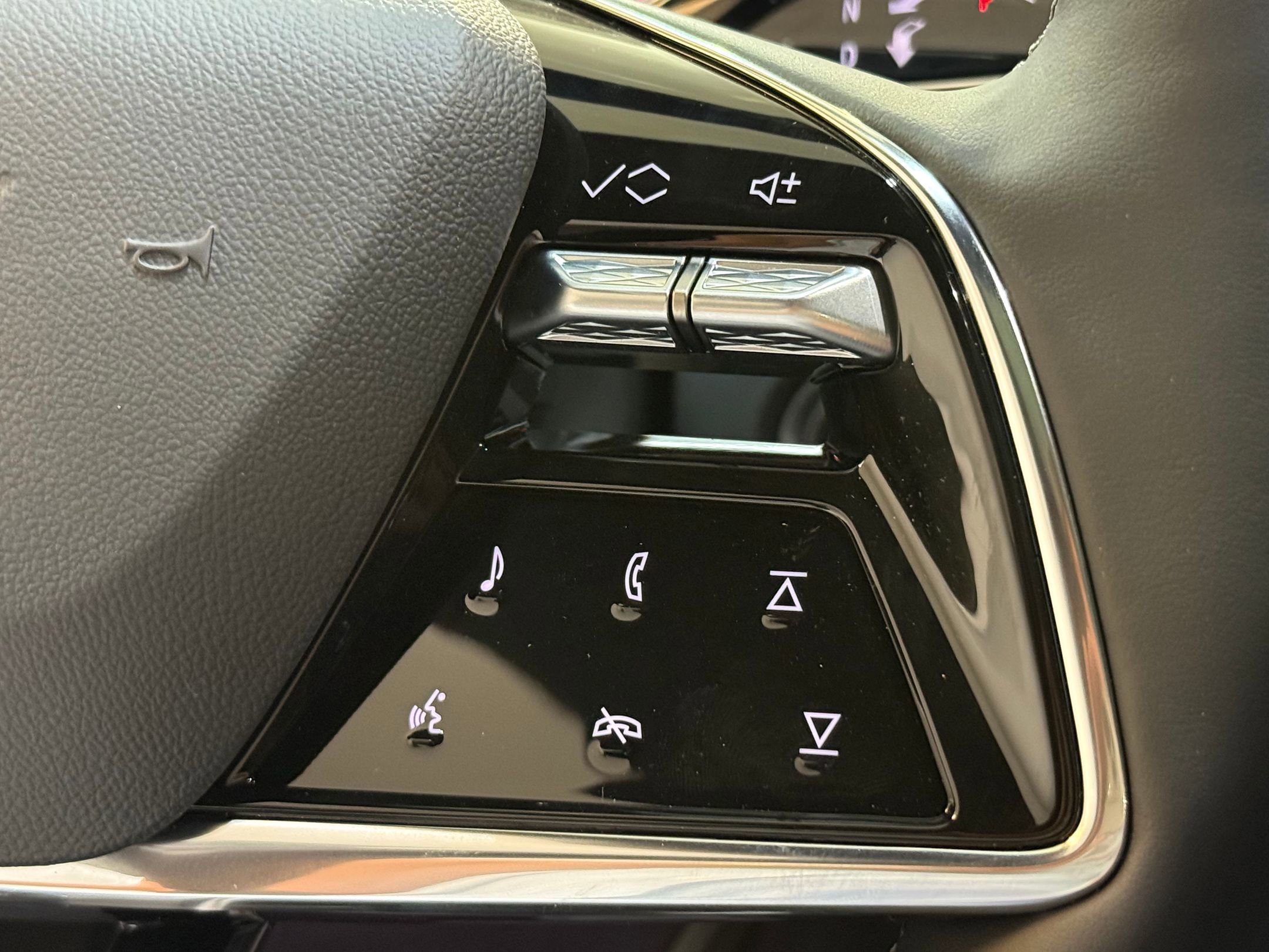 2025 Cadillac Lyriq Sport photo 21