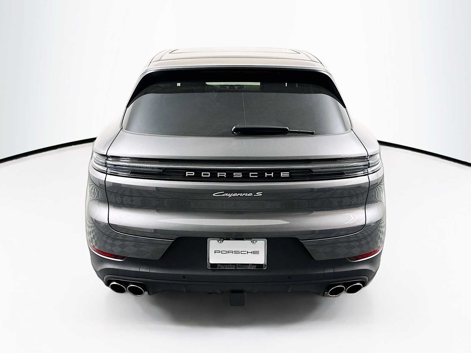 2025 Porsche Cayenne S photo 9