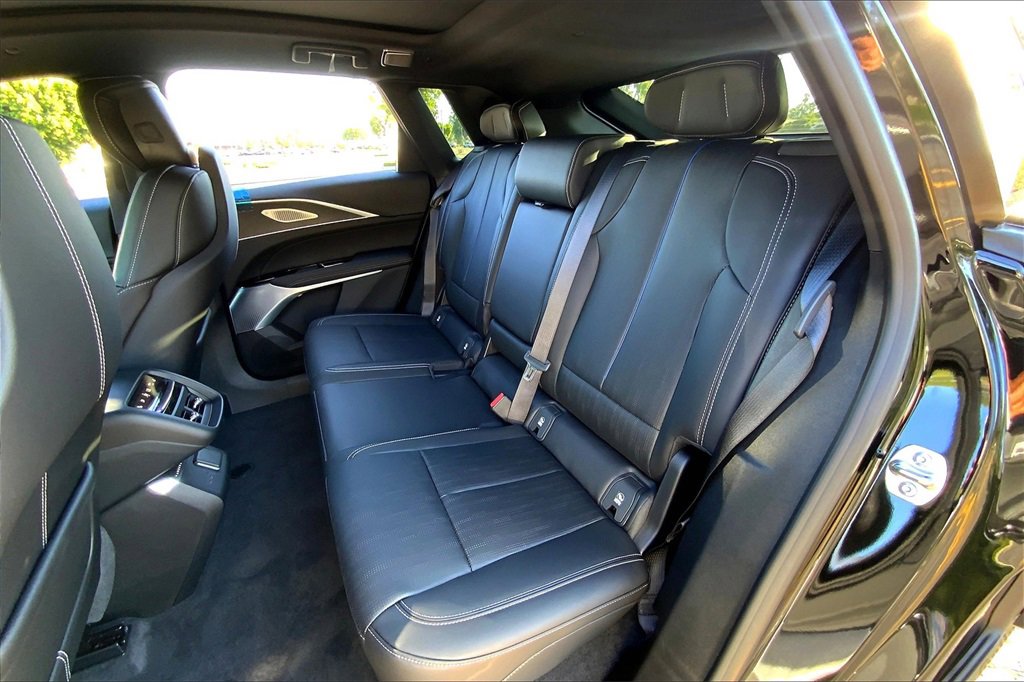 2026 Cadillac Lyriq photo 24