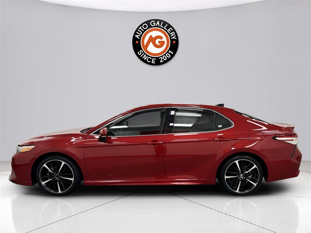 2020 Toyota Camry XSE photo 4