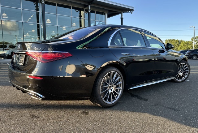 2026 Mercedes Benz S 580 4MATIC photo 7