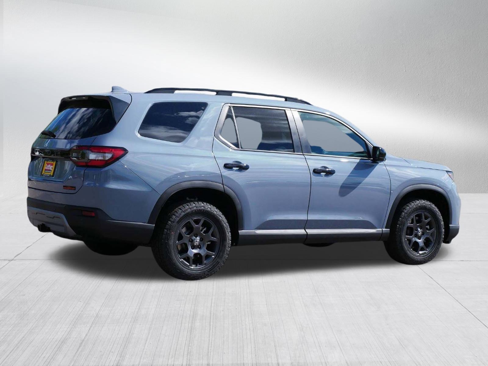 2025 Honda Pilot TrailSport photo 5
