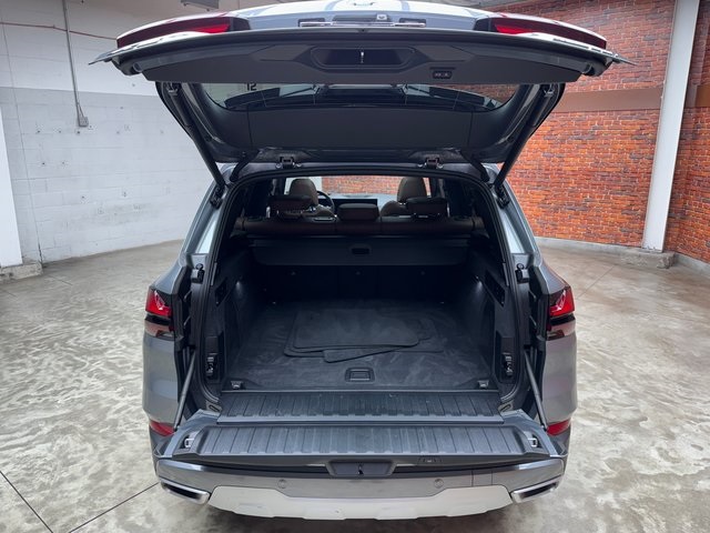 Certified Used 2024 Gray BMW xDrive40i image 26