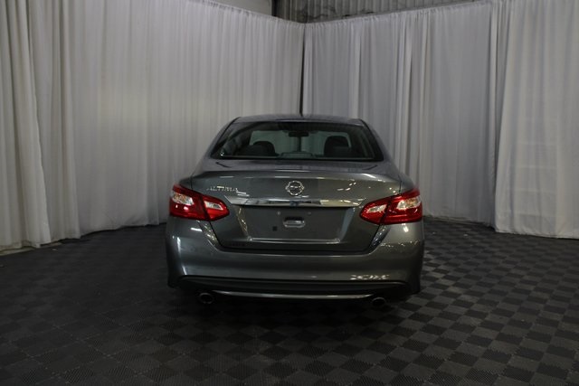 2017 Nissan Altima 2.5 S photo 3