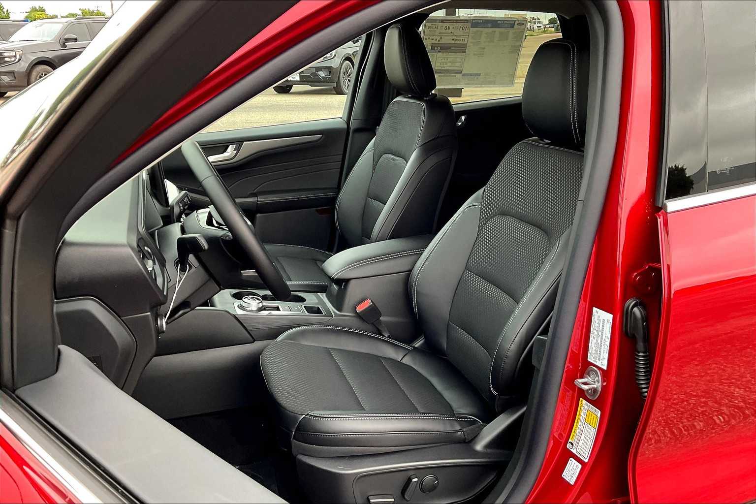 2025 Ford Escape SEL Plug-In Hybrid photo 9