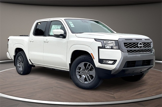 2025 Nissan Frontier SV photo 2