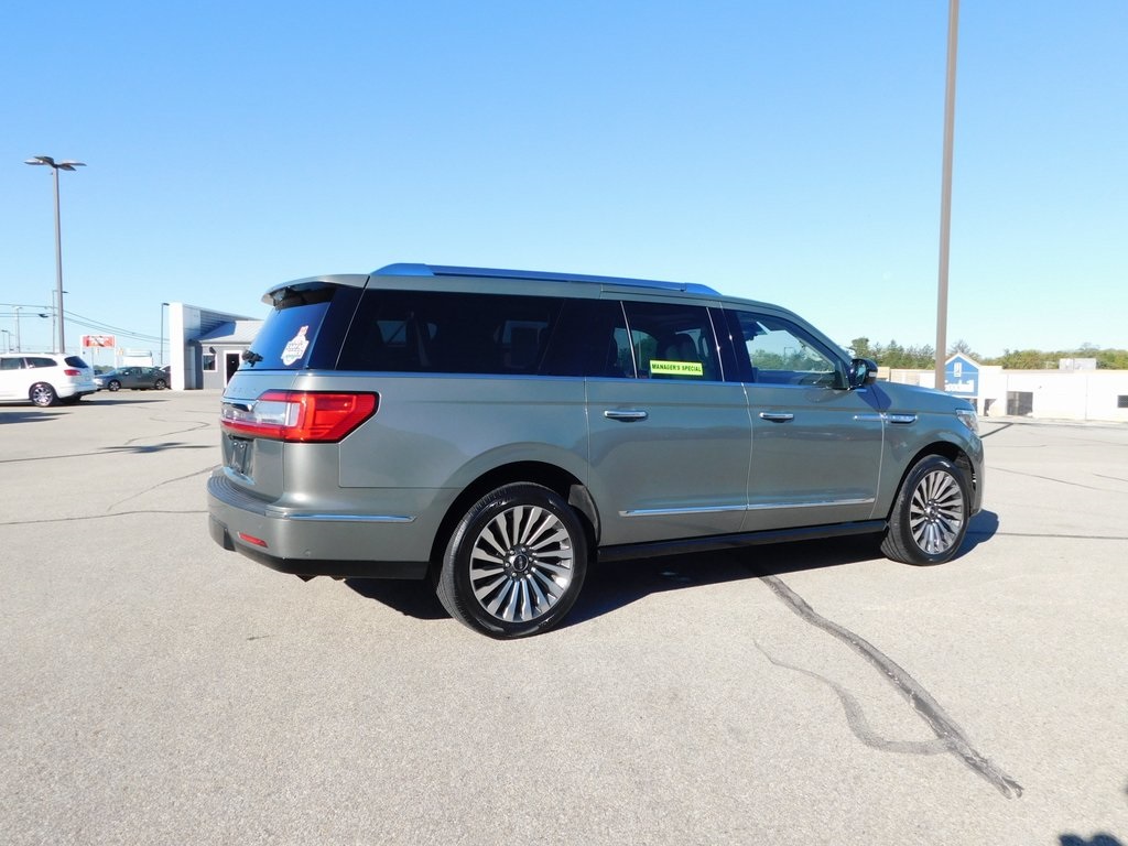 2019 Lincoln Navigator L Reserve photo 2