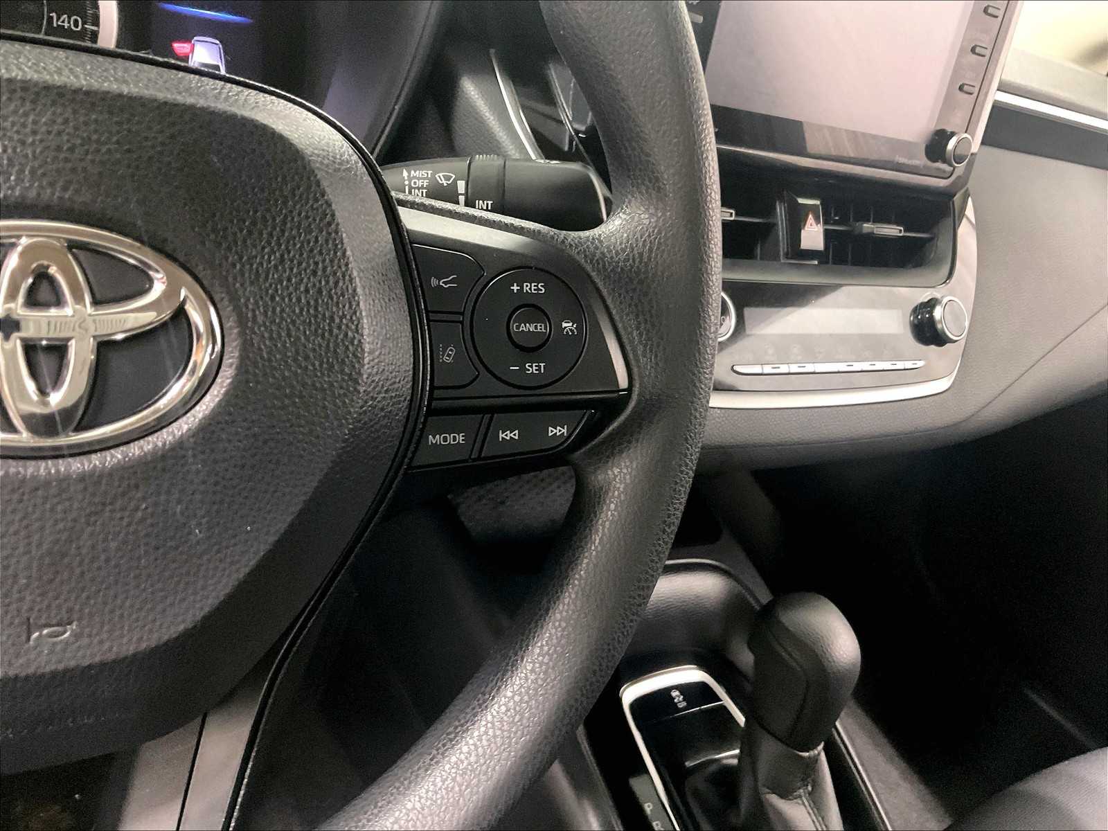 2022 Toyota Corolla LE photo 22