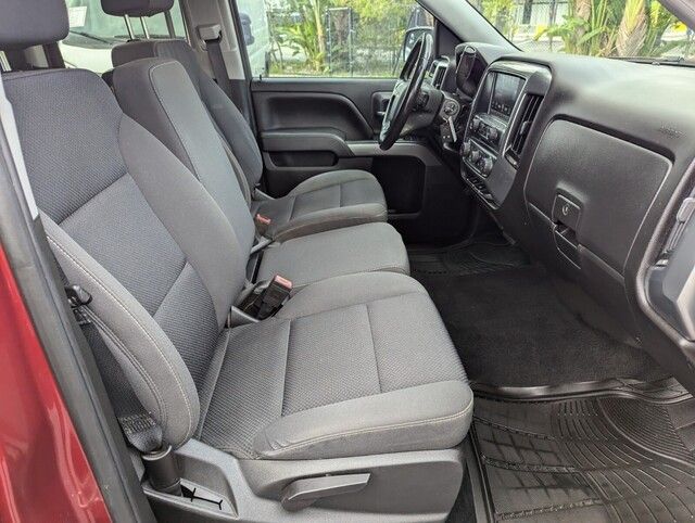 2018 Chevrolet Silverado LT photo 27
