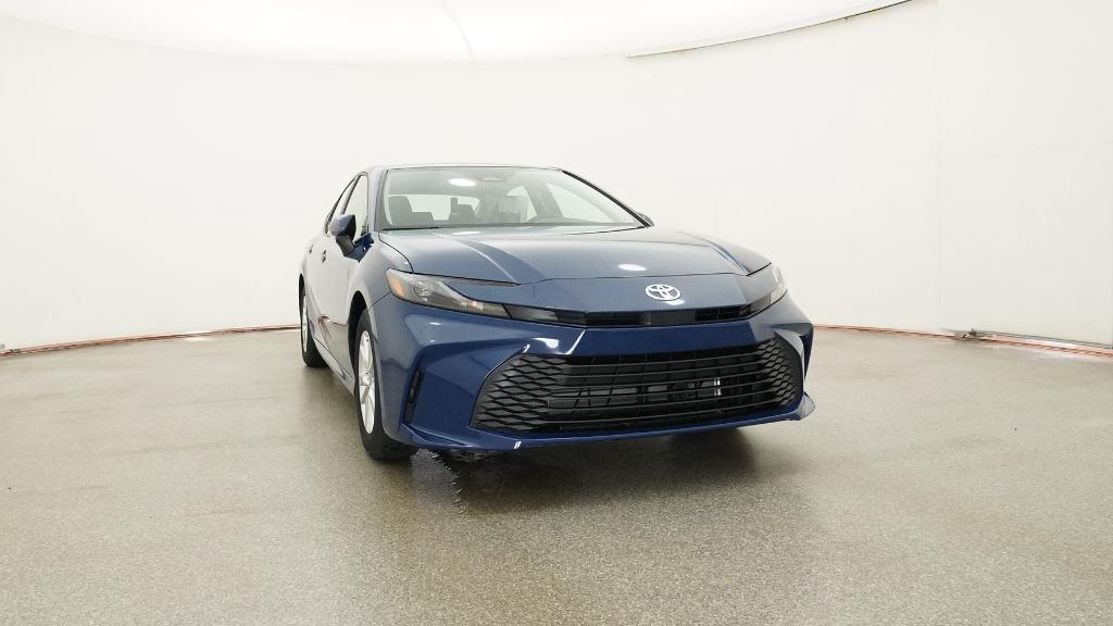 2025 Toyota Camry LE photo 31