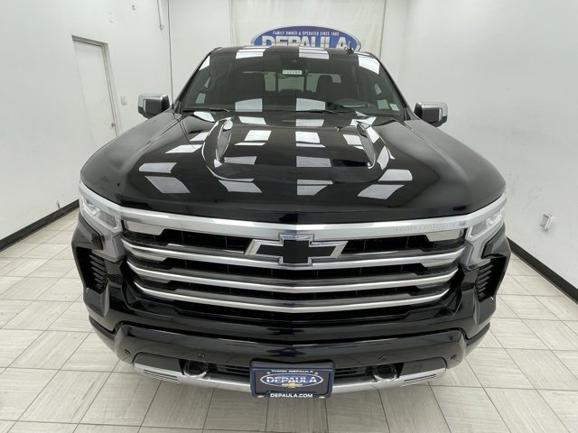 2025 Chevrolet Silverado 1500 High Country photo 13