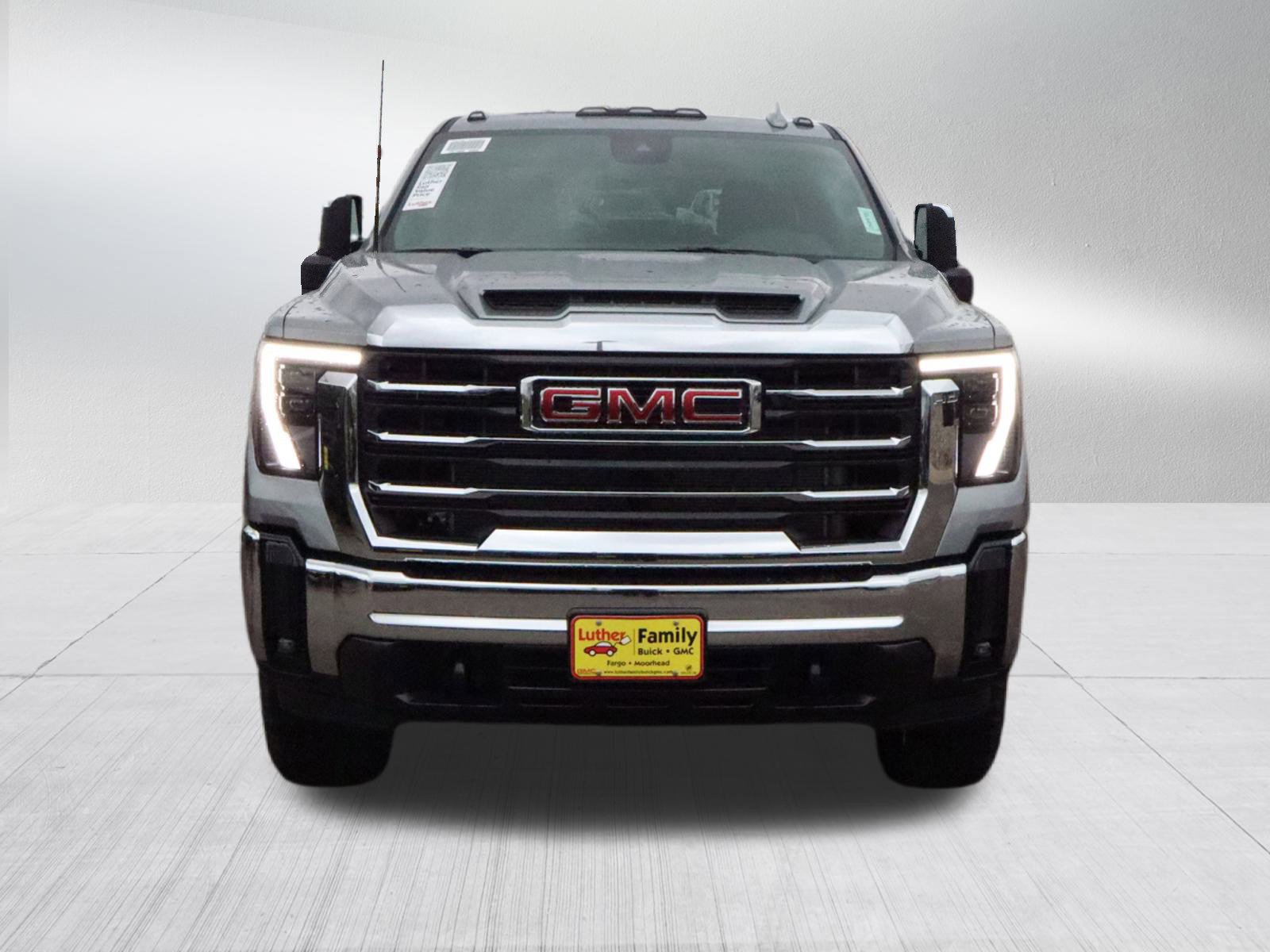 2026 Gmc Sierra 3500 HD SLT photo 2